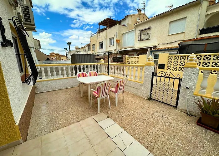 Casa Rocio: Urbanizacion 