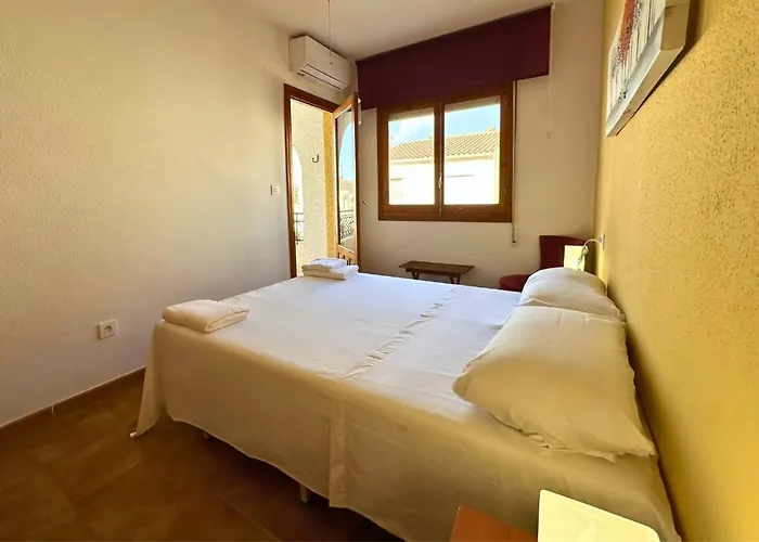 Casa Rocio: Urbanizacion 